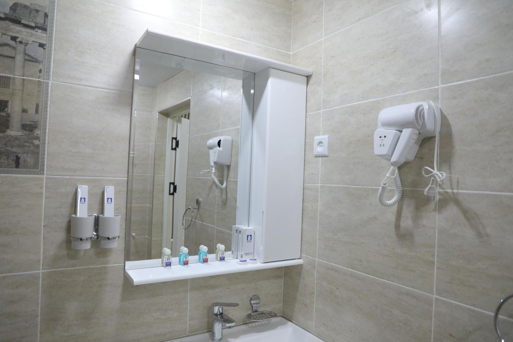 Status Hotel Карши Экстерьер фото
