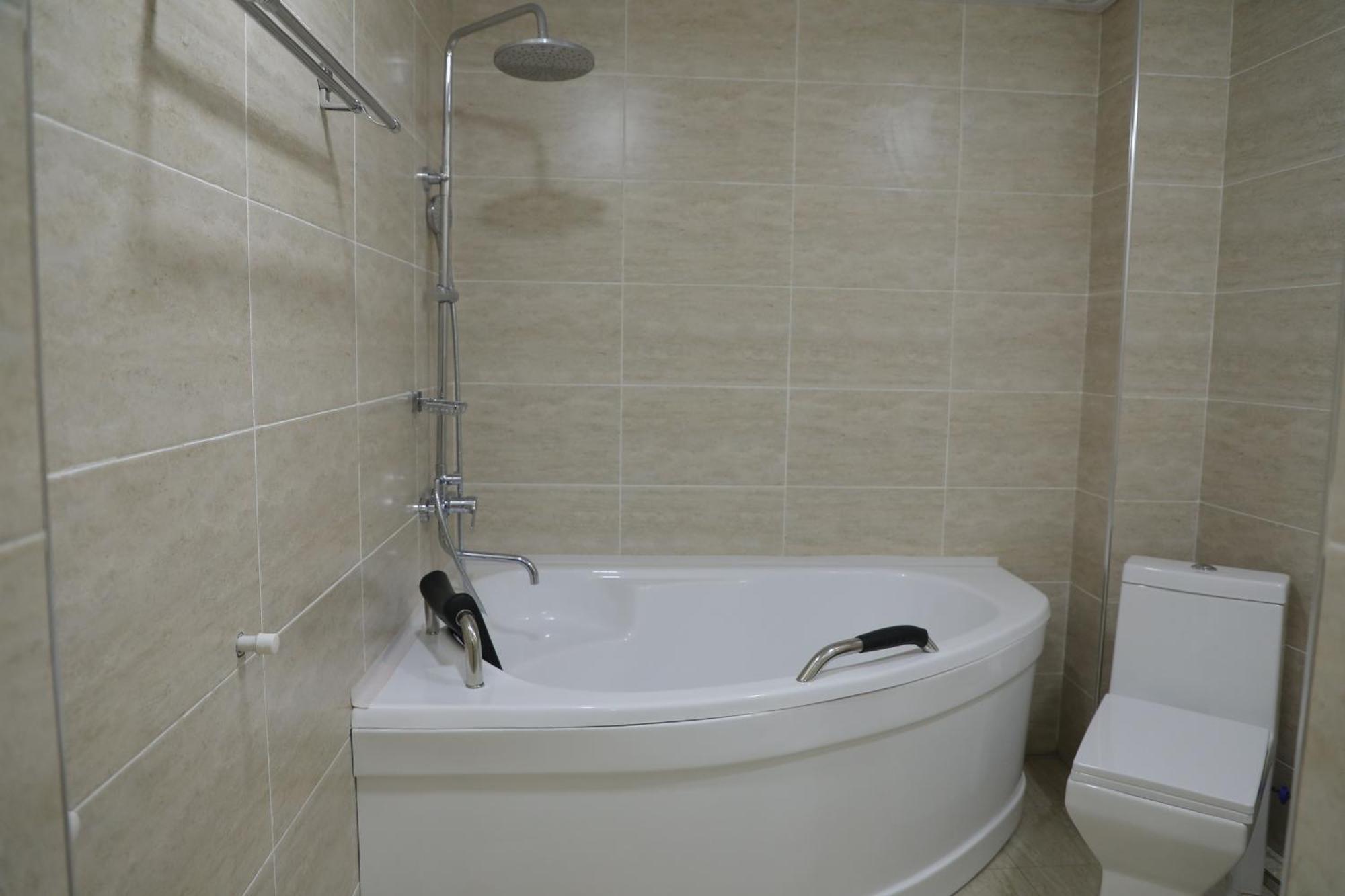 Status Hotel Карши Экстерьер фото