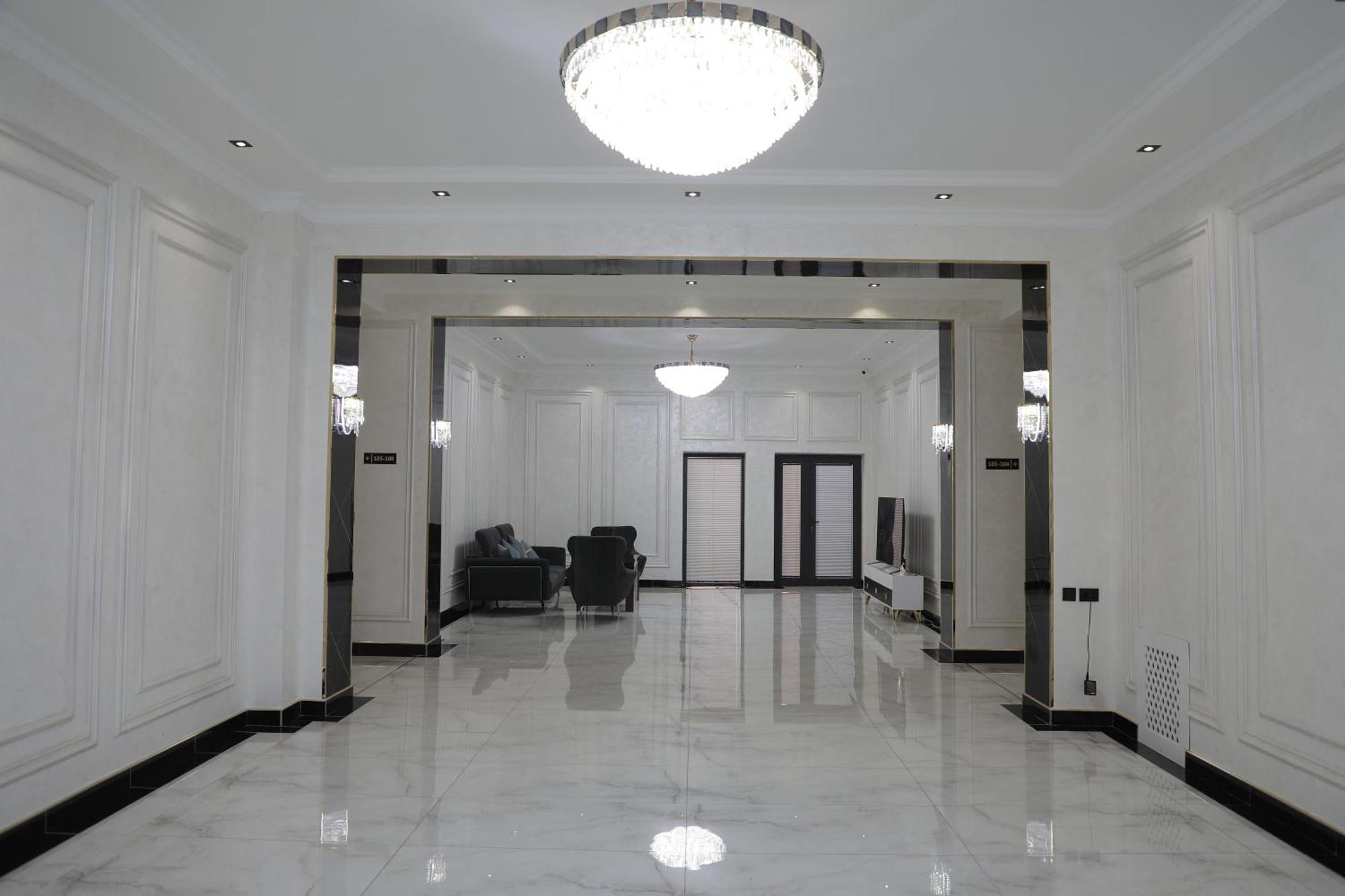 Status Hotel Карши Экстерьер фото